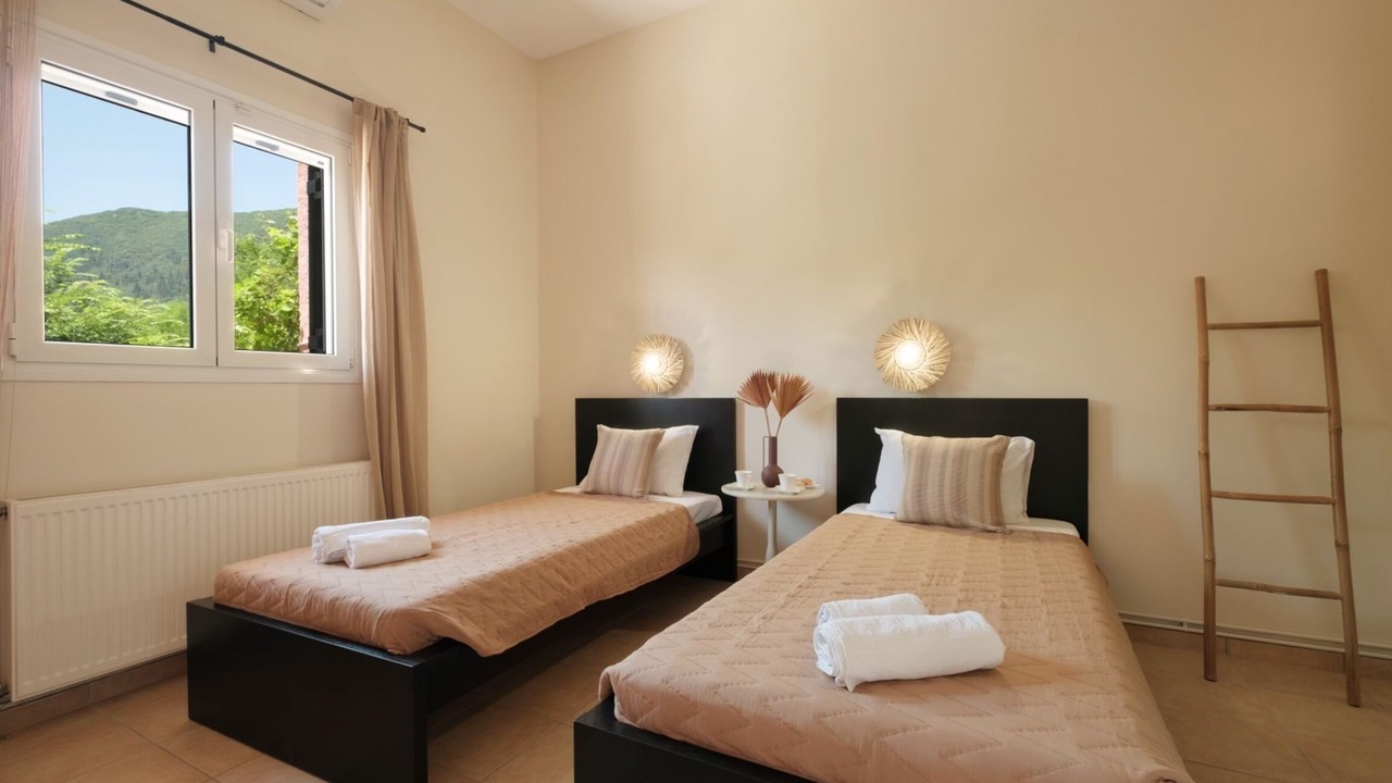 Photo of Bedroom in Ipsos