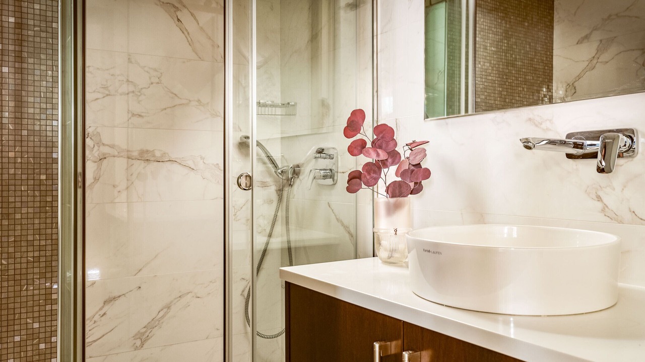 Photo of Bathroom in Neromilos