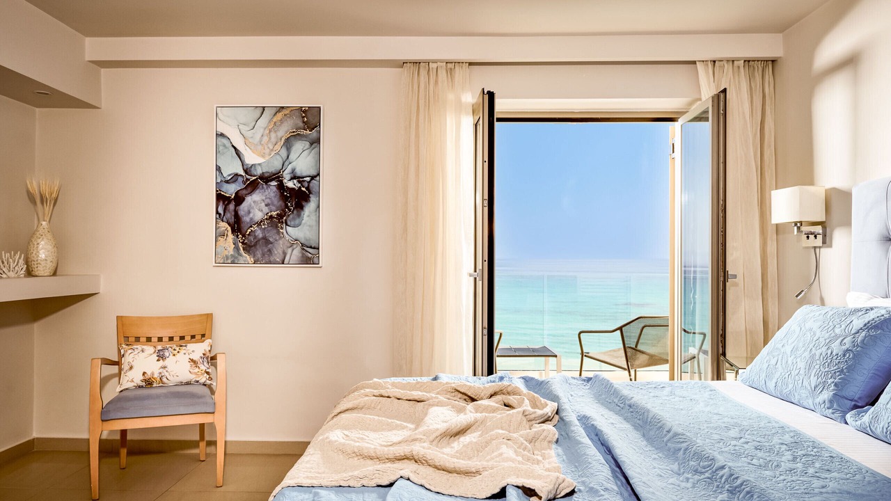 Photo of Bedroom in Neromilos