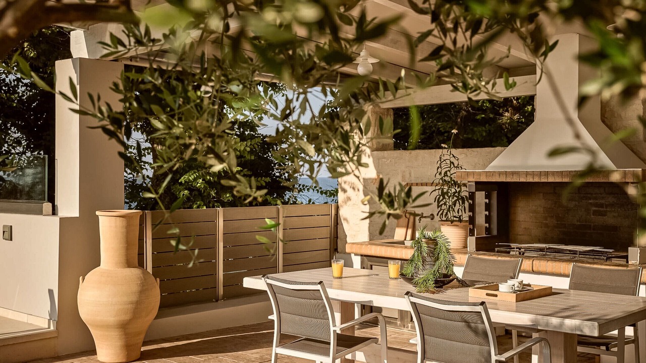 Photo of Outdoor in Neromilos