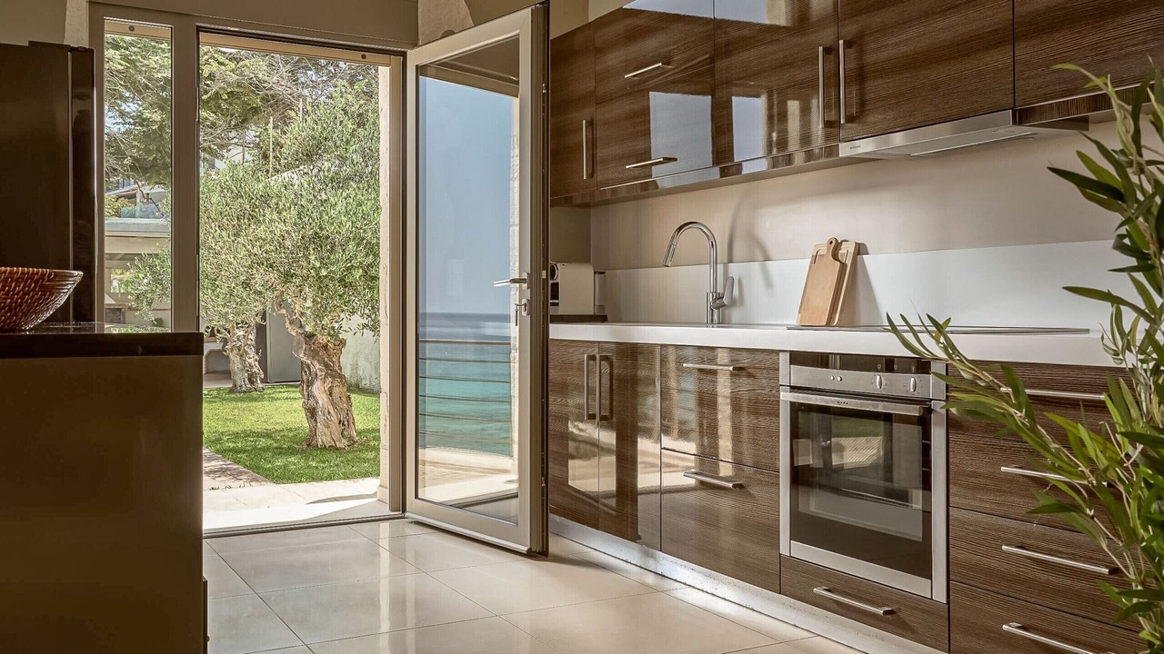 Photo of Kitchen in Neromilos