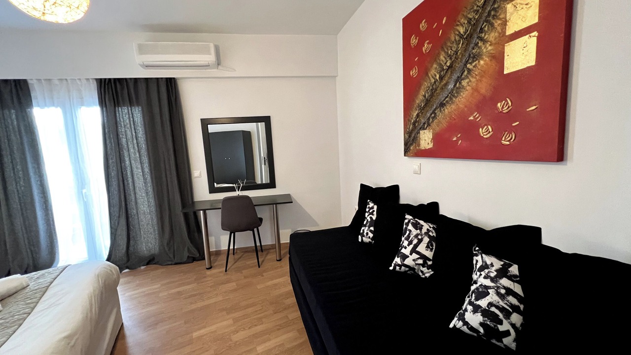 Photo of Bedroom in Exarhia