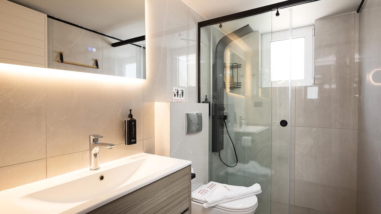 Photo of Bathroom in Prines