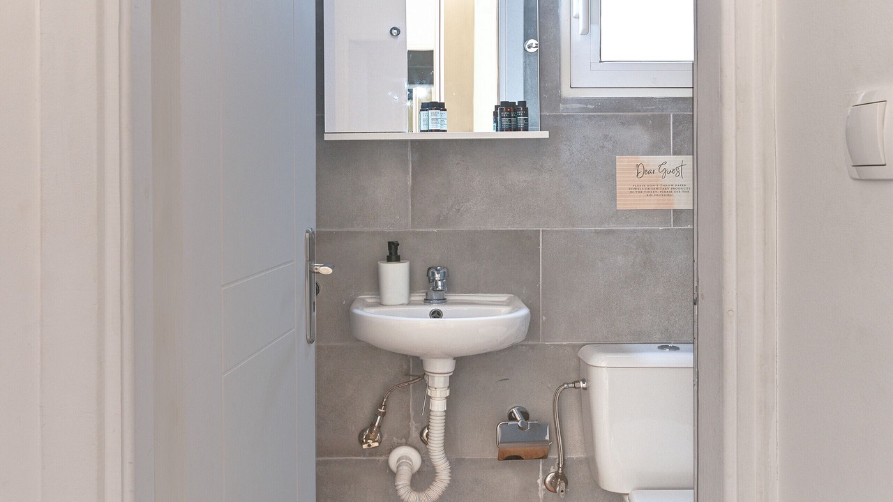 Photo of Bathroom in Neos Kosmos
