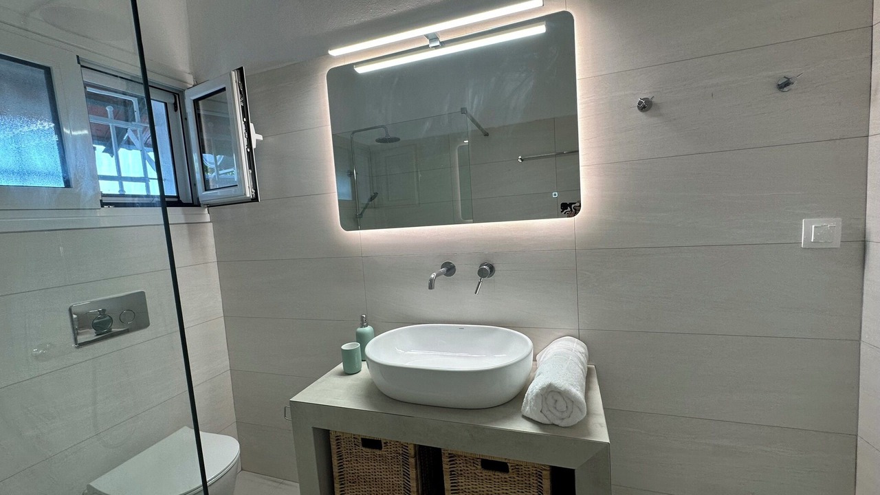 Photo of Bathroom in Loutsa