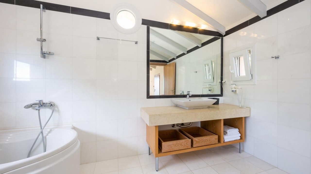 Photo of Bathroom in Katavolos