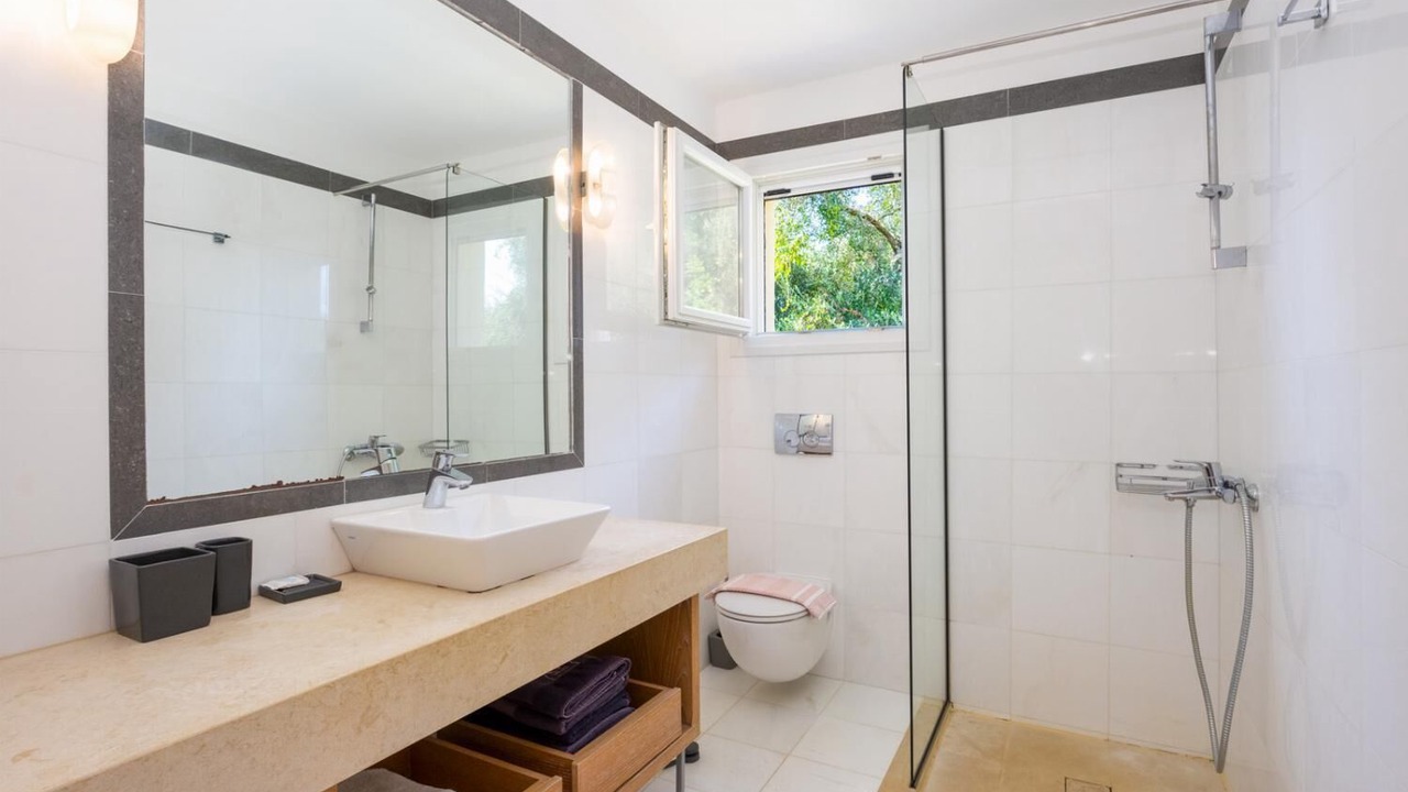 Photo of Bathroom in Katavolos