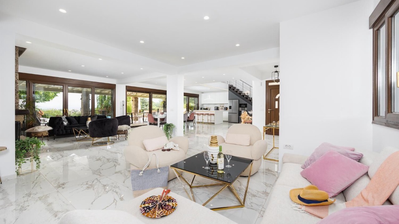Photo of Livingroom in Potamos
