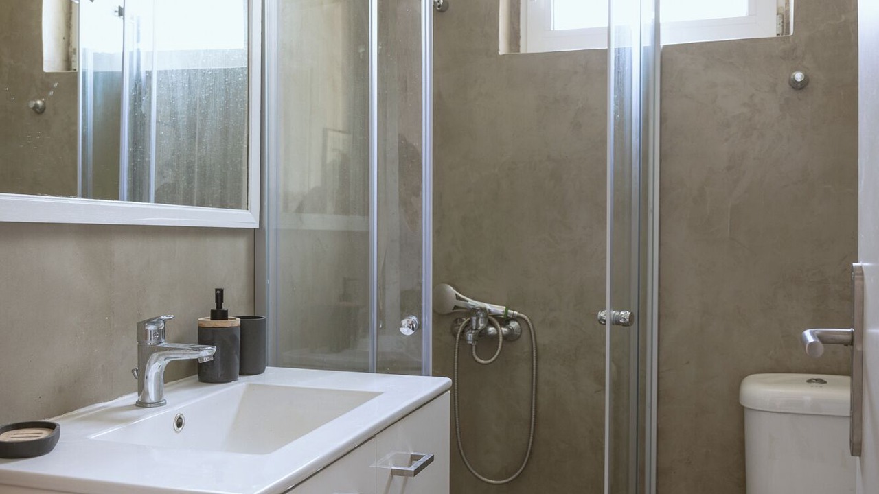 Photo of Bathroom in Aegina Town