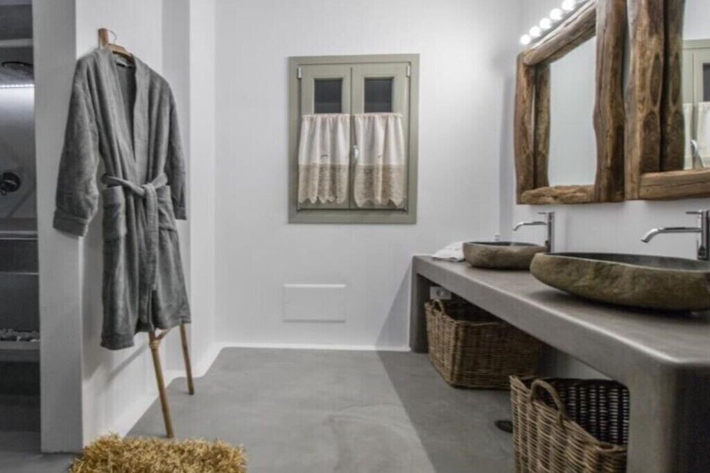Photo of Bathroom in Naxos