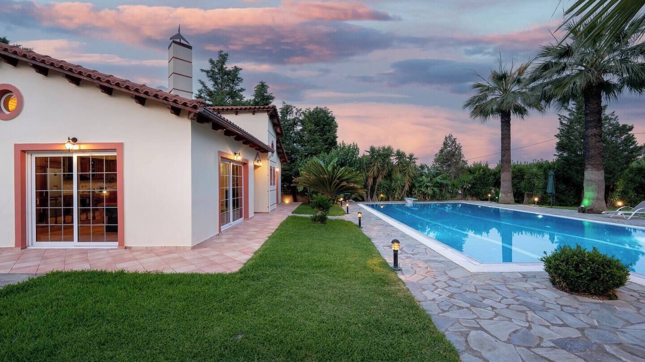 Photo of Outdoor in Lampiri