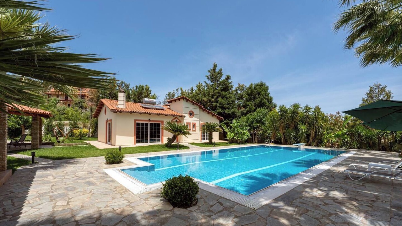 Photo of Outdoor in Lampiri