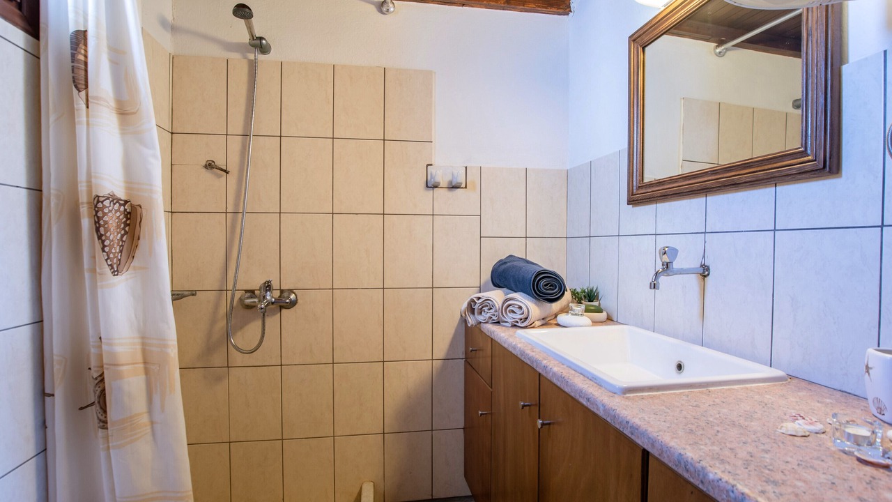 Photo of Bathroom in Naxos