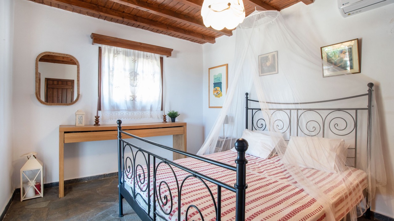 Photo of Bedroom in Naxos