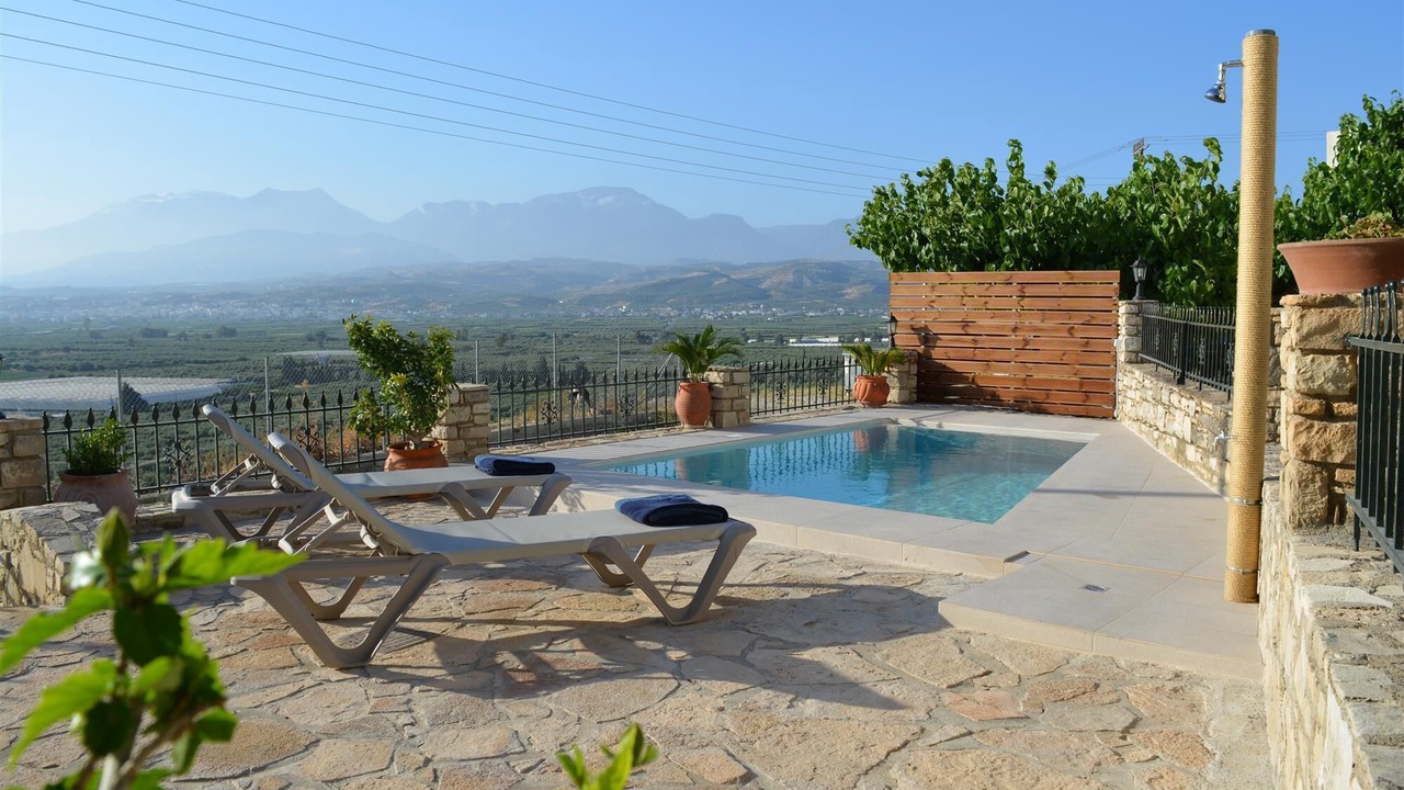 Photo of Outdoor in Alithini