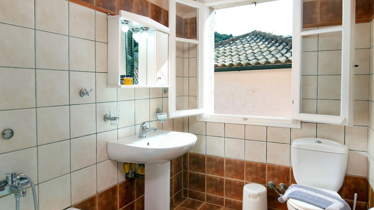 Photo of Bathroom in Lakka