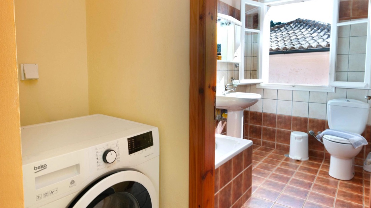 Photo of Bathroom in Lakka
