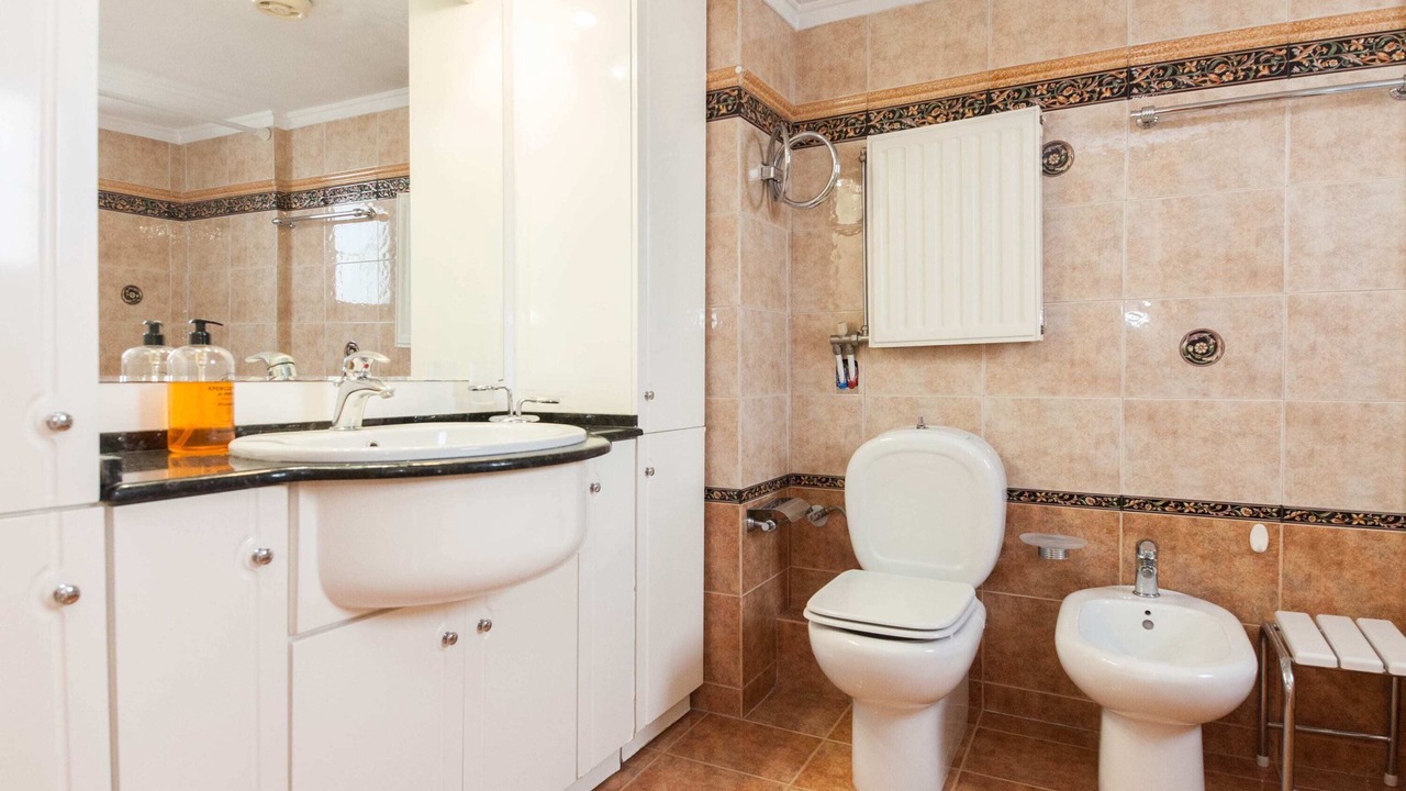 Photo of Bathroom in Korydallos