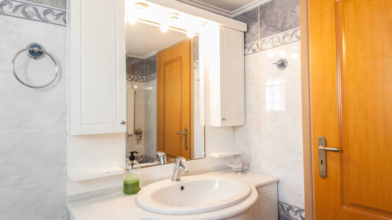 Photo of Bathroom in Korydallos