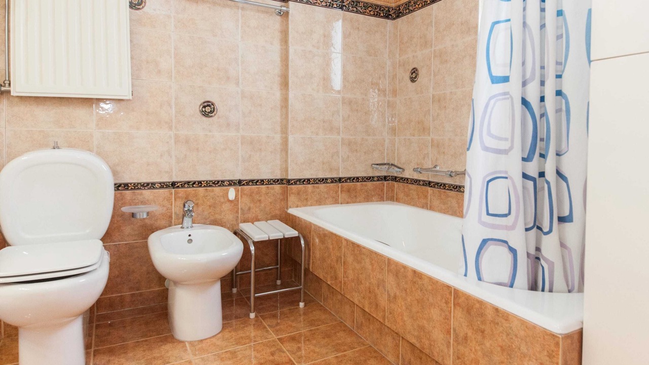 Photo of Bathroom in Korydallos