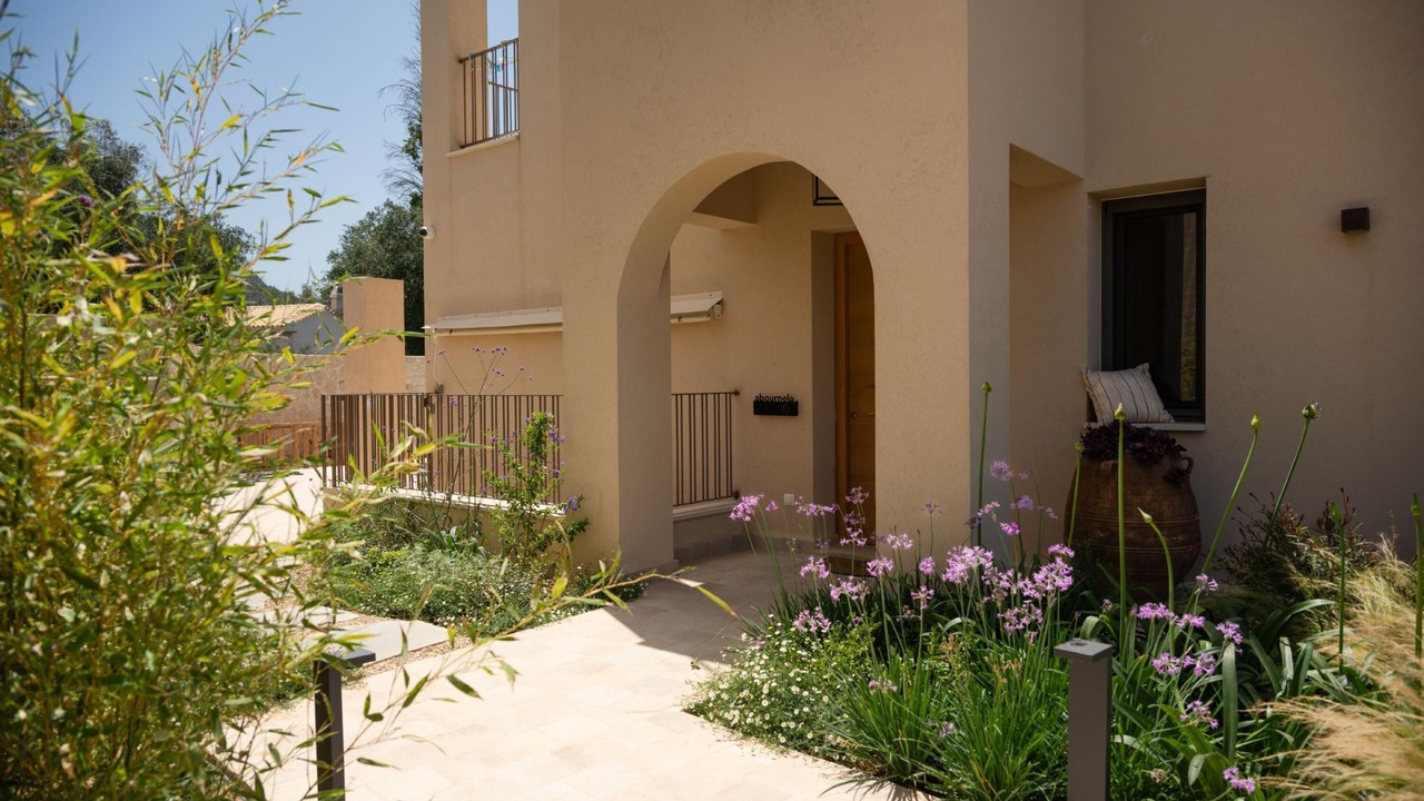 Photo of Outdoor in Kouramades