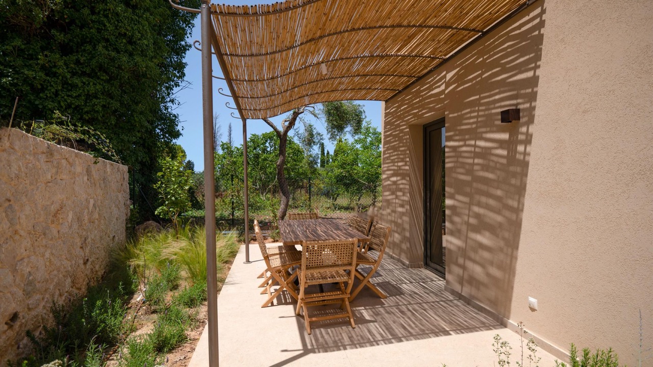 Photo of Outdoor in Kouramades