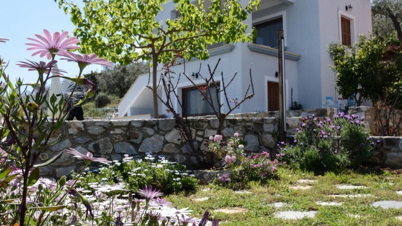 Photo of Outdoor in Sourpi
