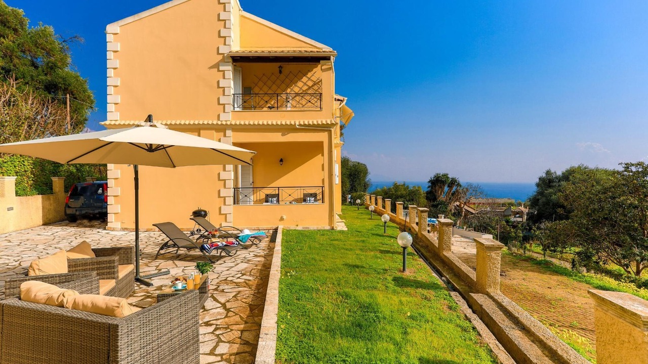 Photo of Patio Balcony in Perama