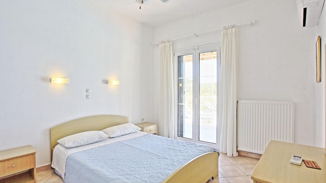 Photo of Bedroom in Apraos