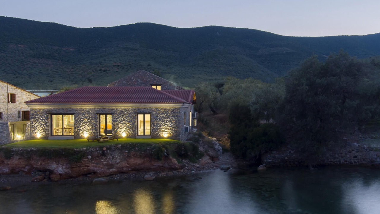 Photo of Outdoor in Sourpi