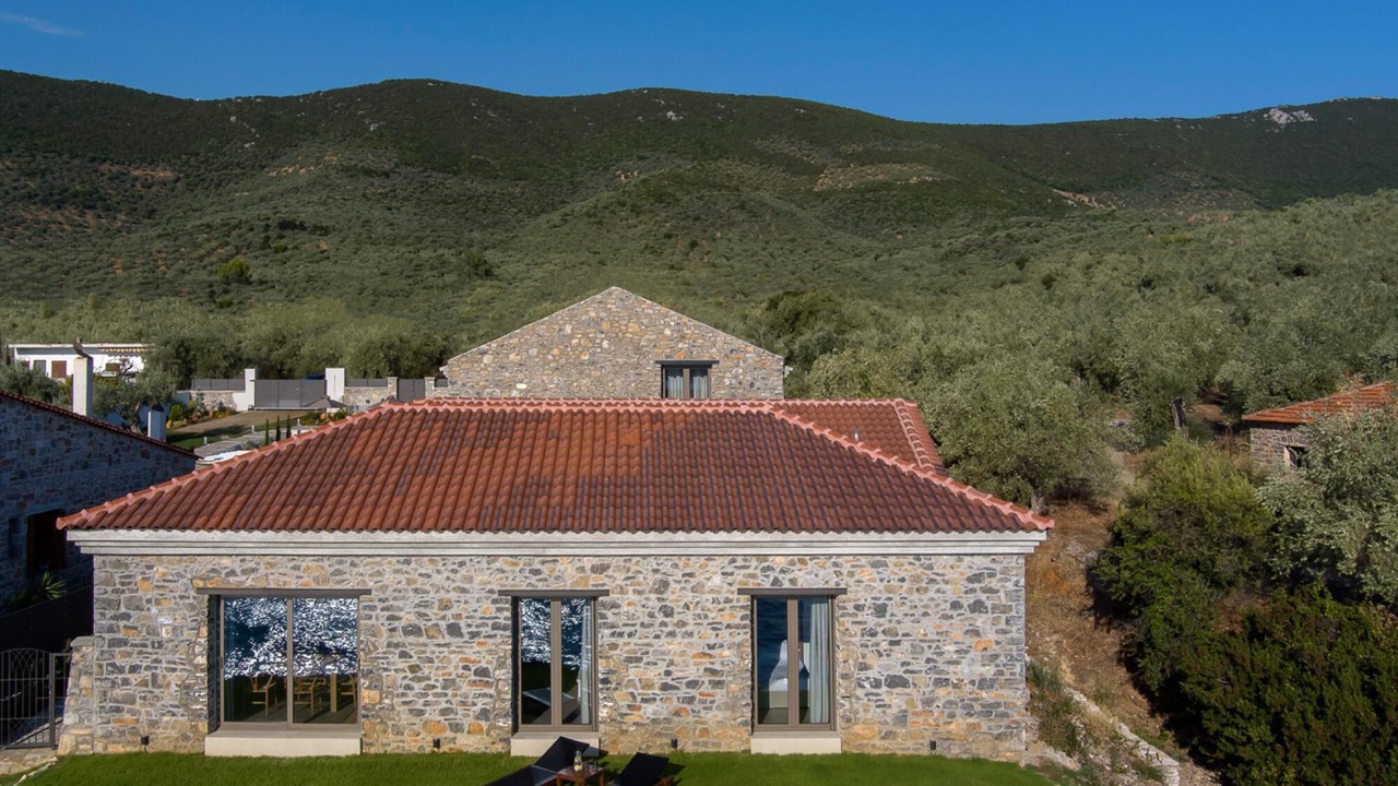 Photo of Outdoor in Sourpi