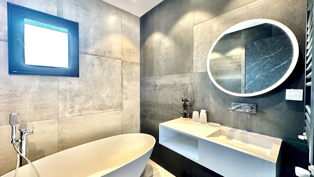 Photo of Bathroom in Chotrana