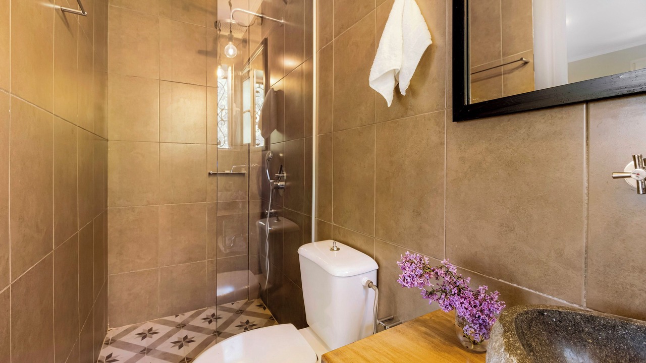 Photo of Bathroom in Asprogerakata
