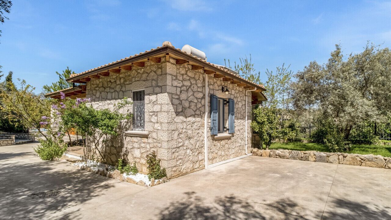 Photo of Outdoor in Asprogerakata