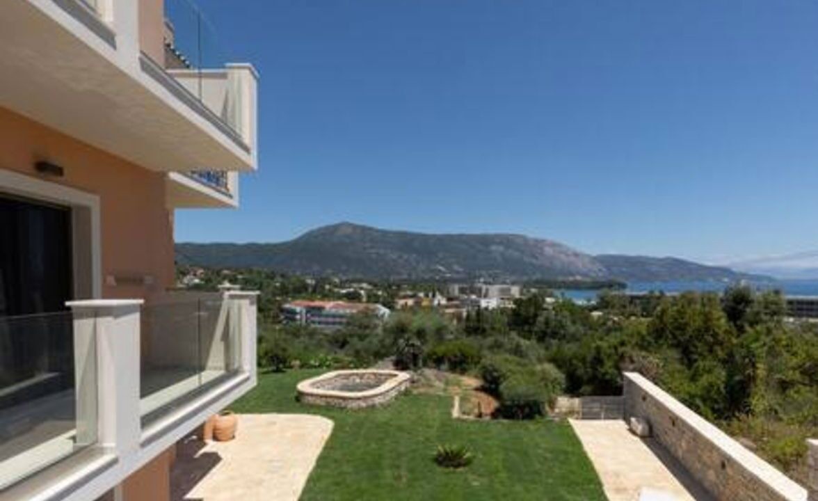 Photo of Patio Balcony in Dassia