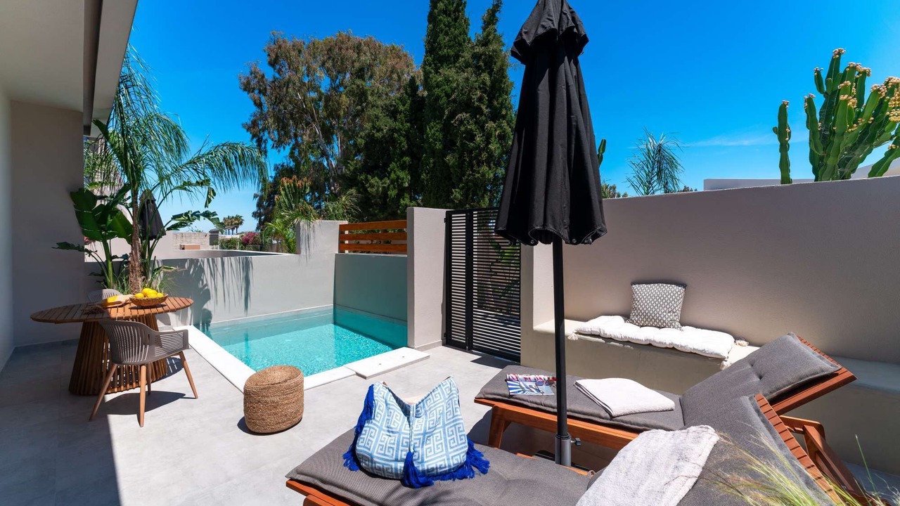 Photo of Outdoor in Ixia