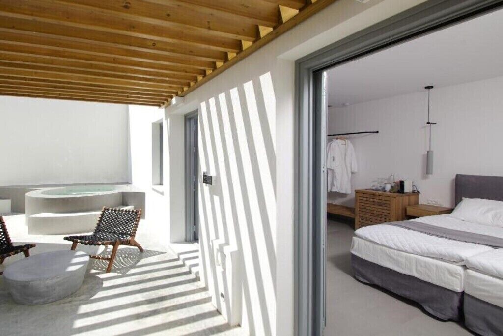 Photo of Bedroom in Kini
