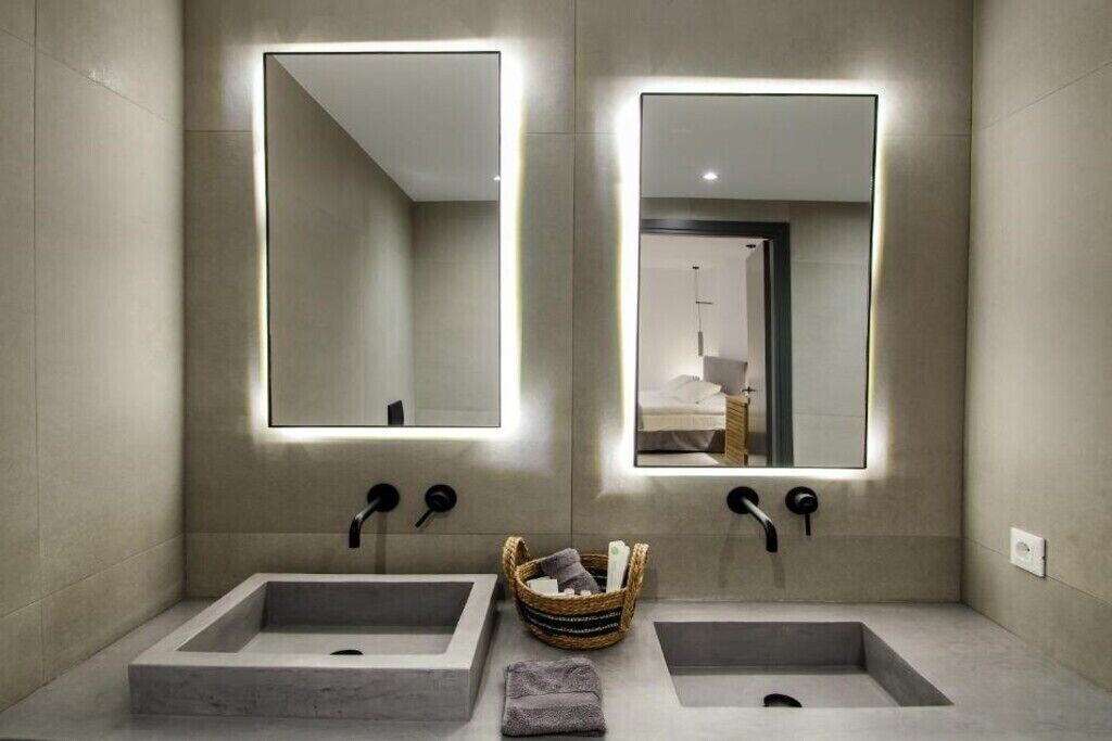 Photo of Bathroom in Kini