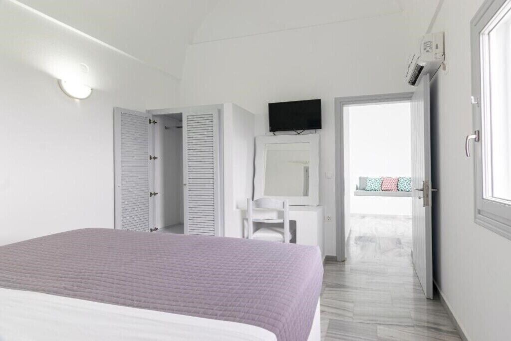 Photo of Bedroom in Firostefani