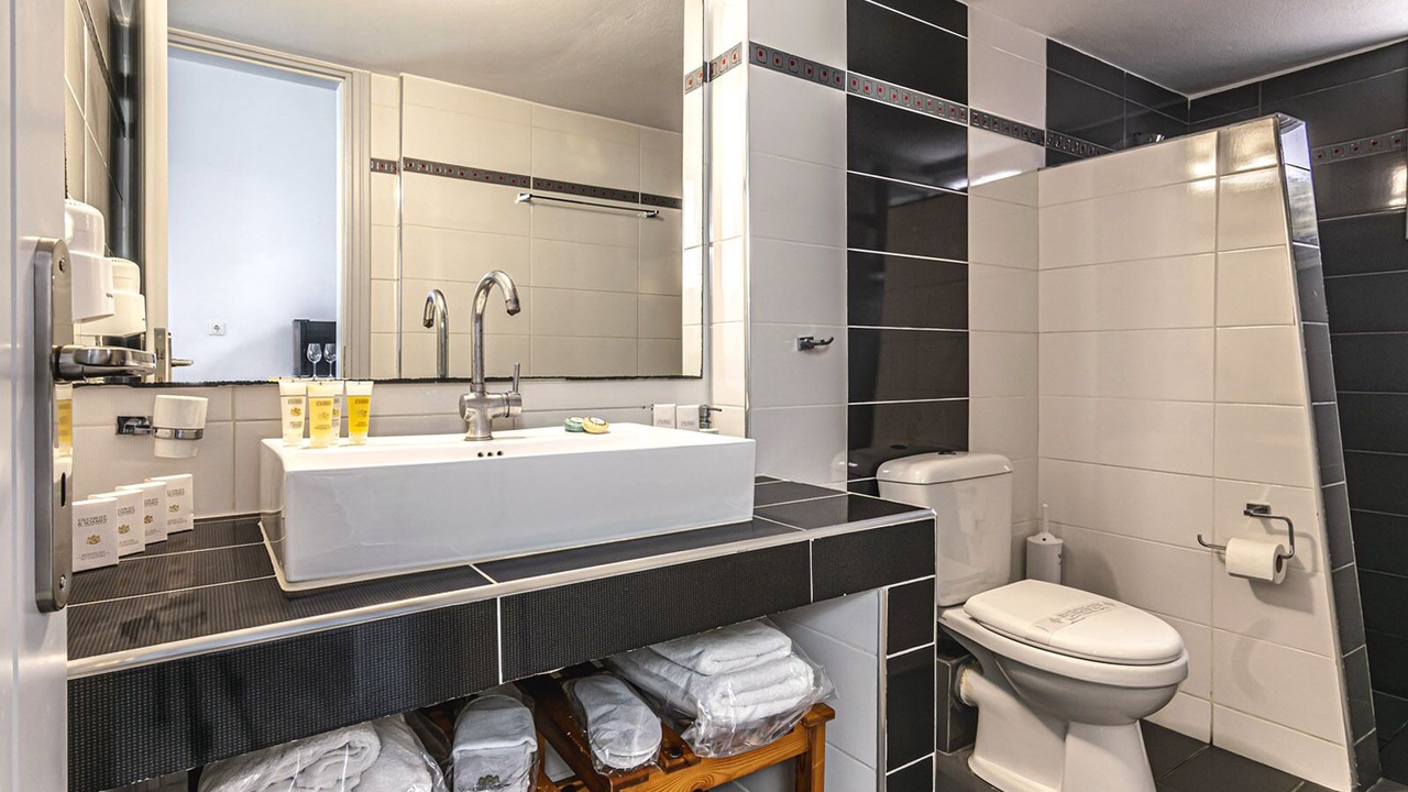 Photo of Bathroom in Firostefani