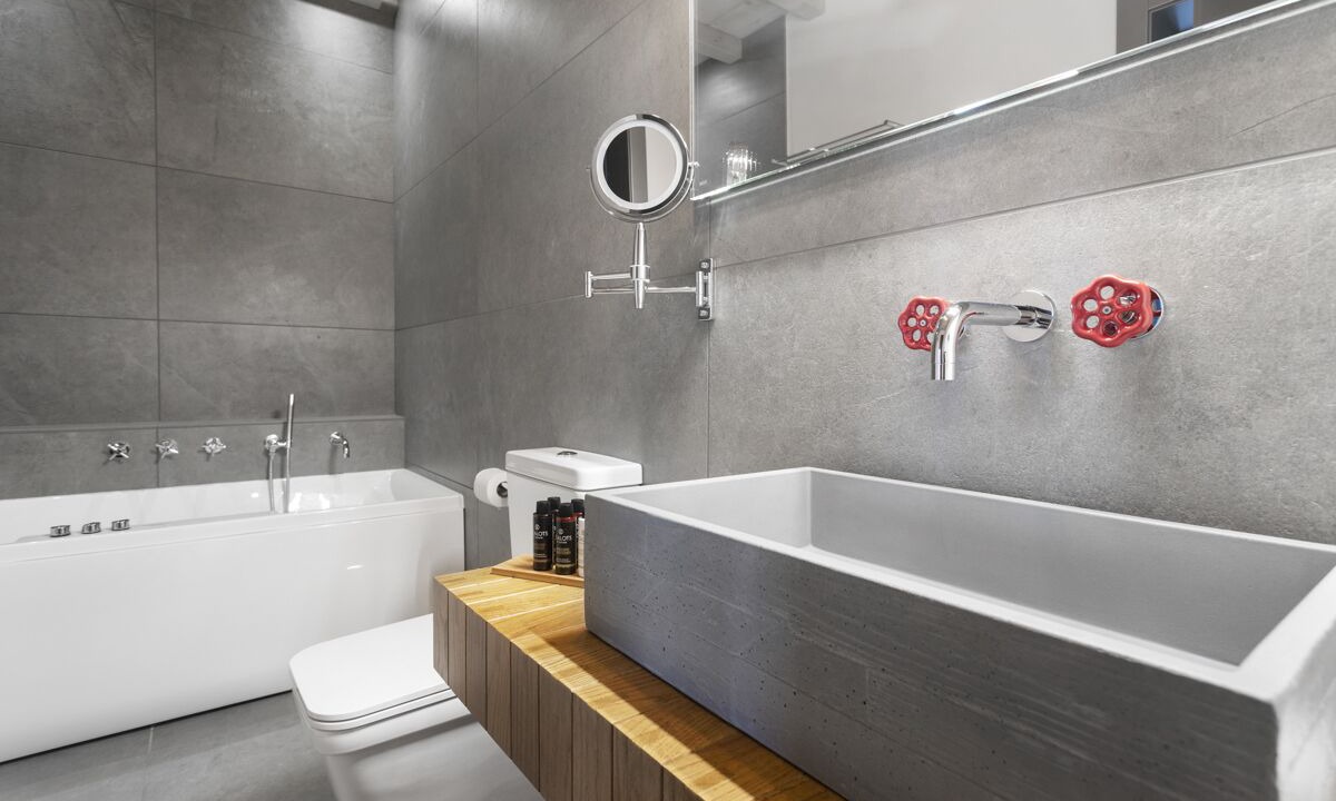 Photo of Bathroom in Magoulades