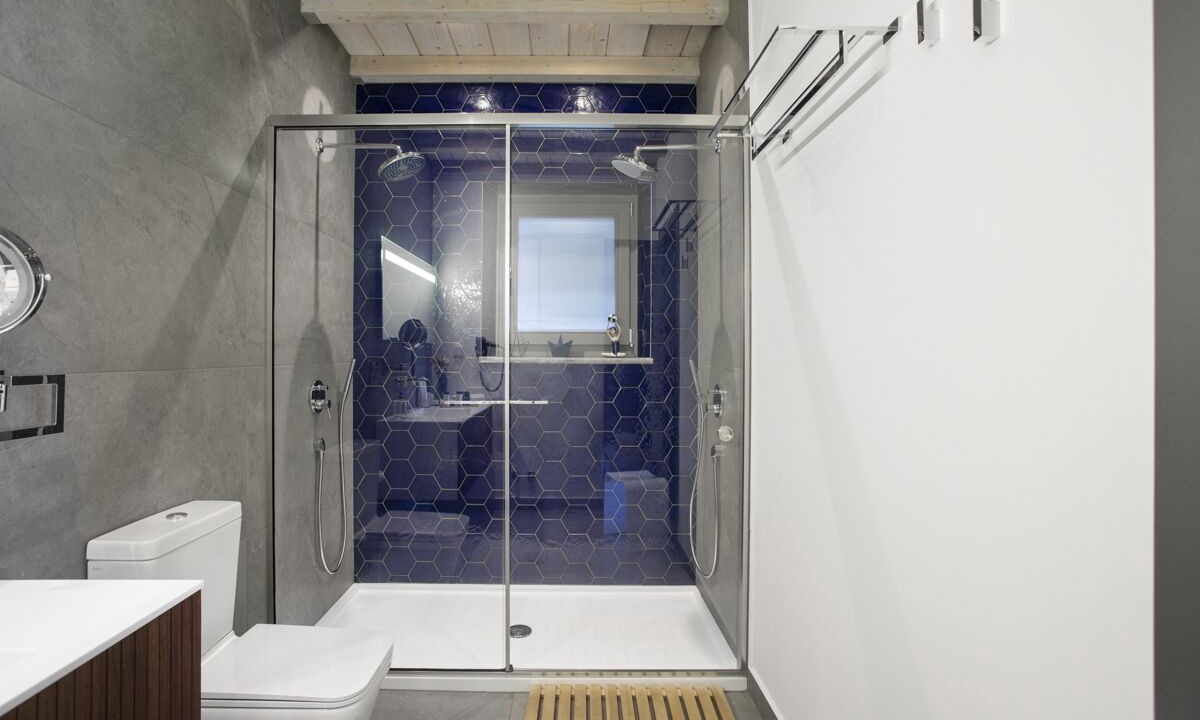 Photo of Bathroom in Magoulades