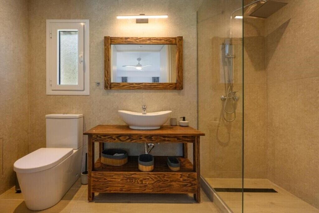 Photo of Bathroom in Petriti