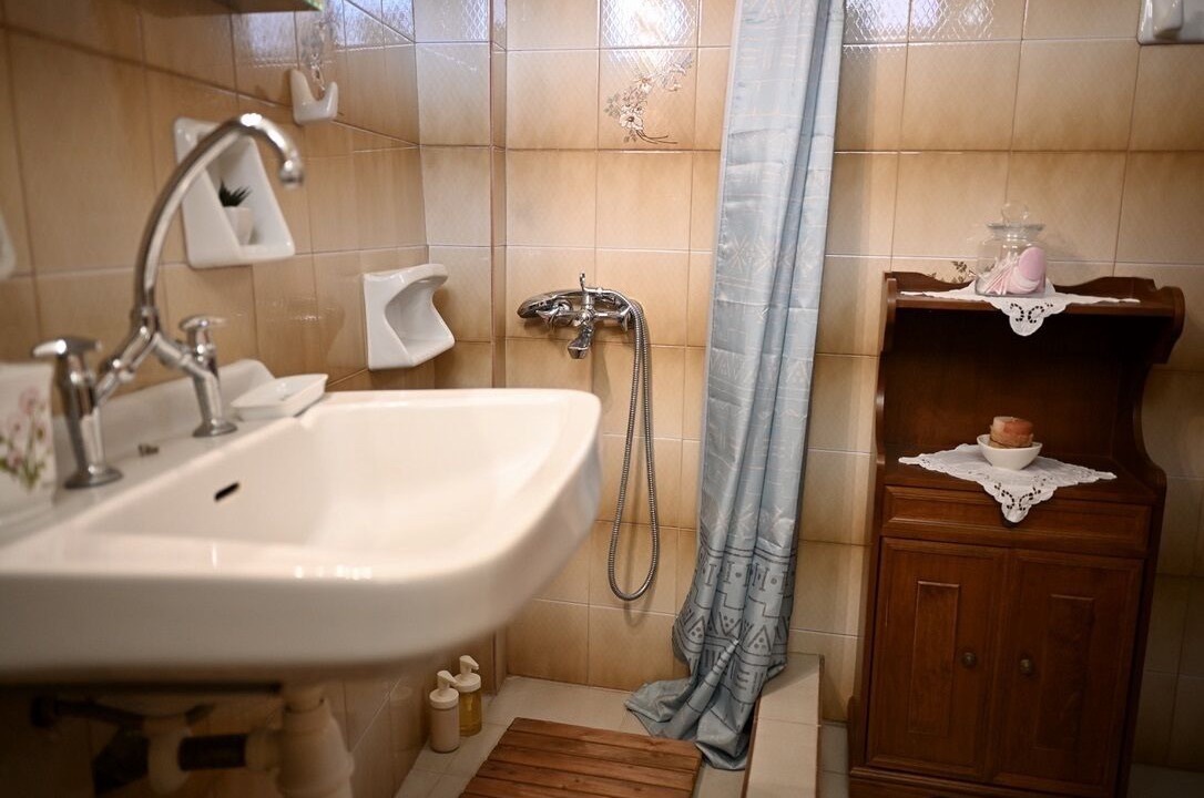 Photo of Bathroom in Tripi