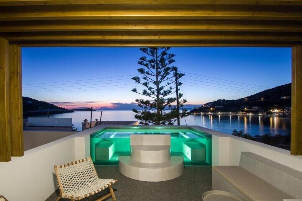 Photo of Outdoor in Kini