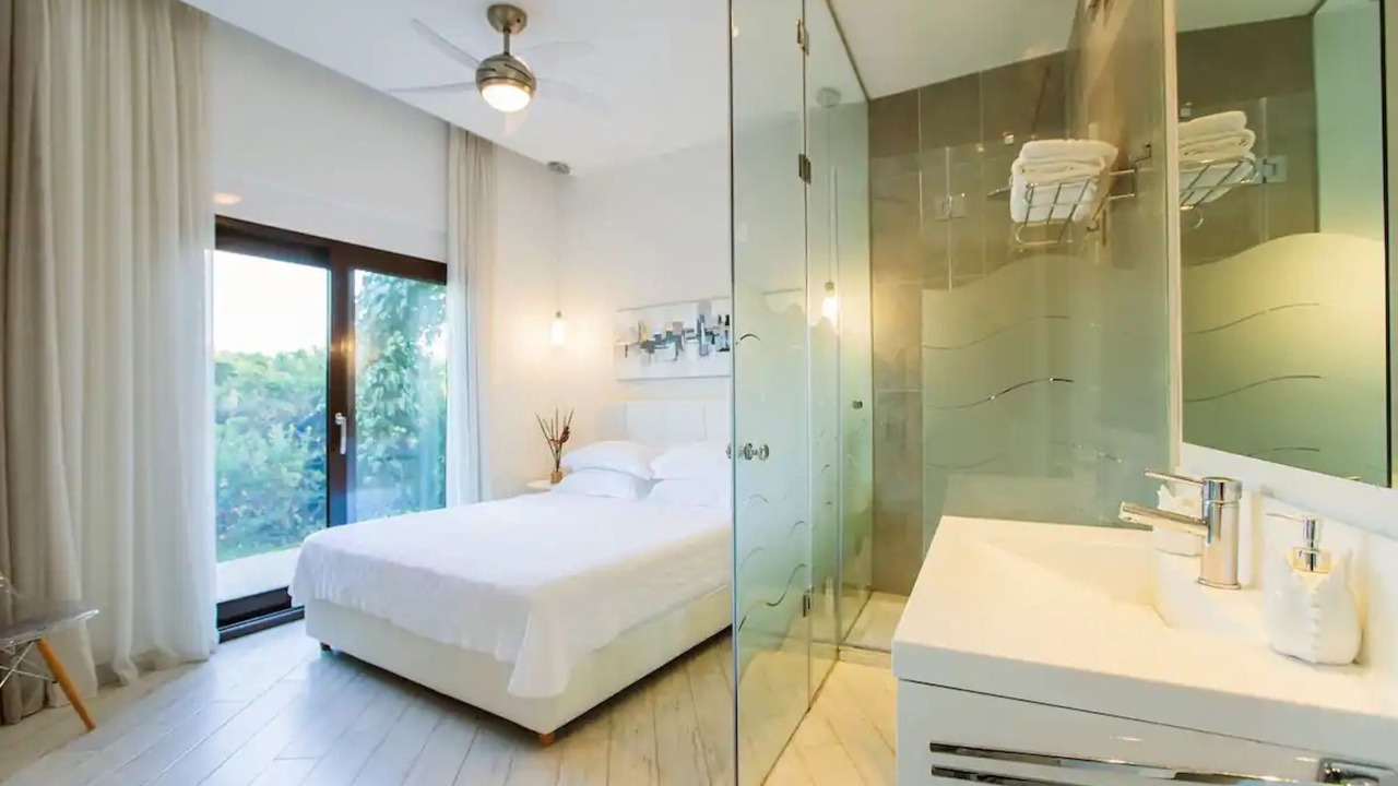 Photo of Bathroom in Sane