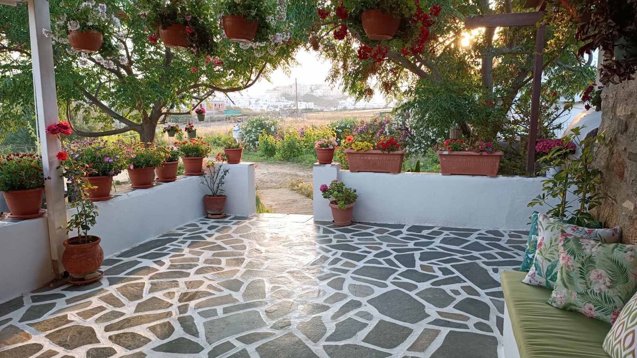 Photo of Patio Balcony in Milopotas