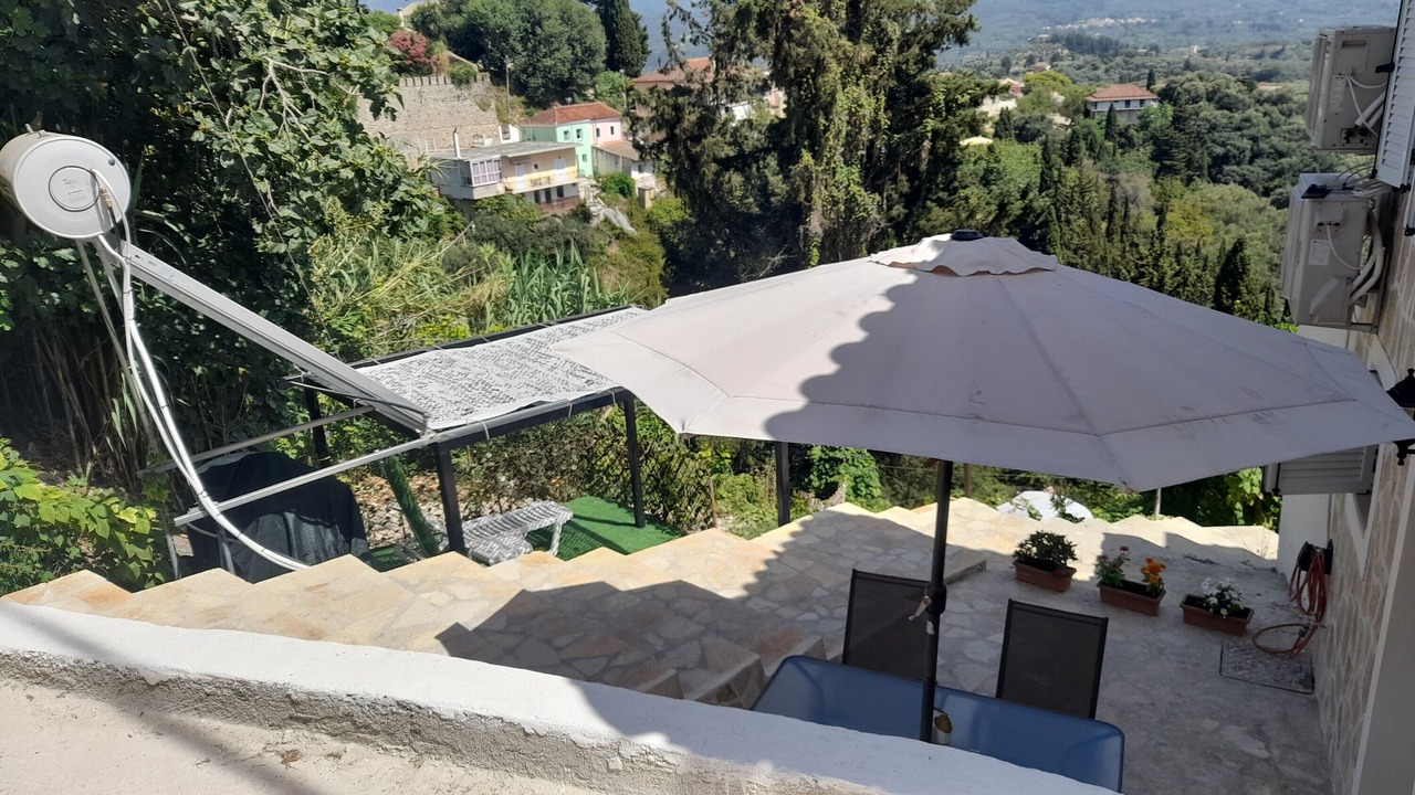 Photo of Patio Balcony in Karousades