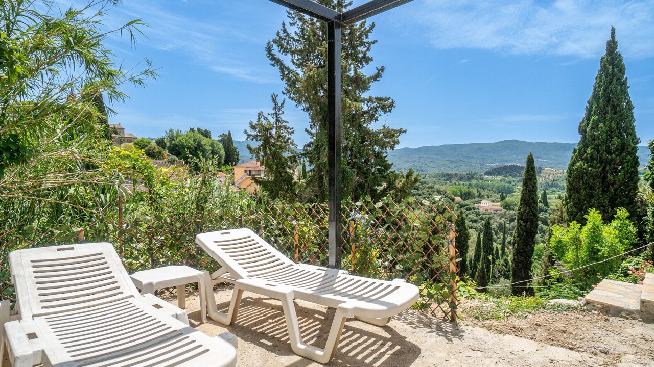 Photo of Patio Balcony in Karousades