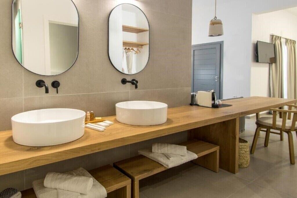 Photo of Bathroom in Kini